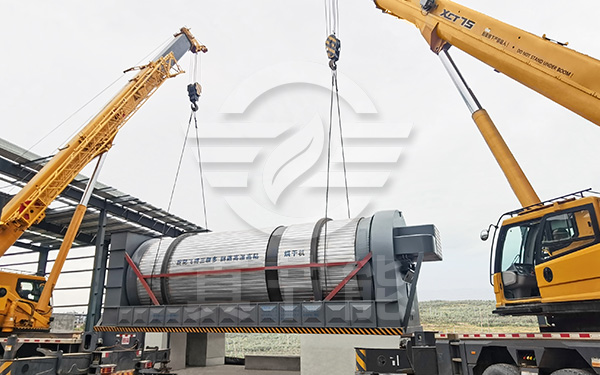 紡織污泥烘干設備吊裝現場 紡織污泥烘干設備吊裝現場